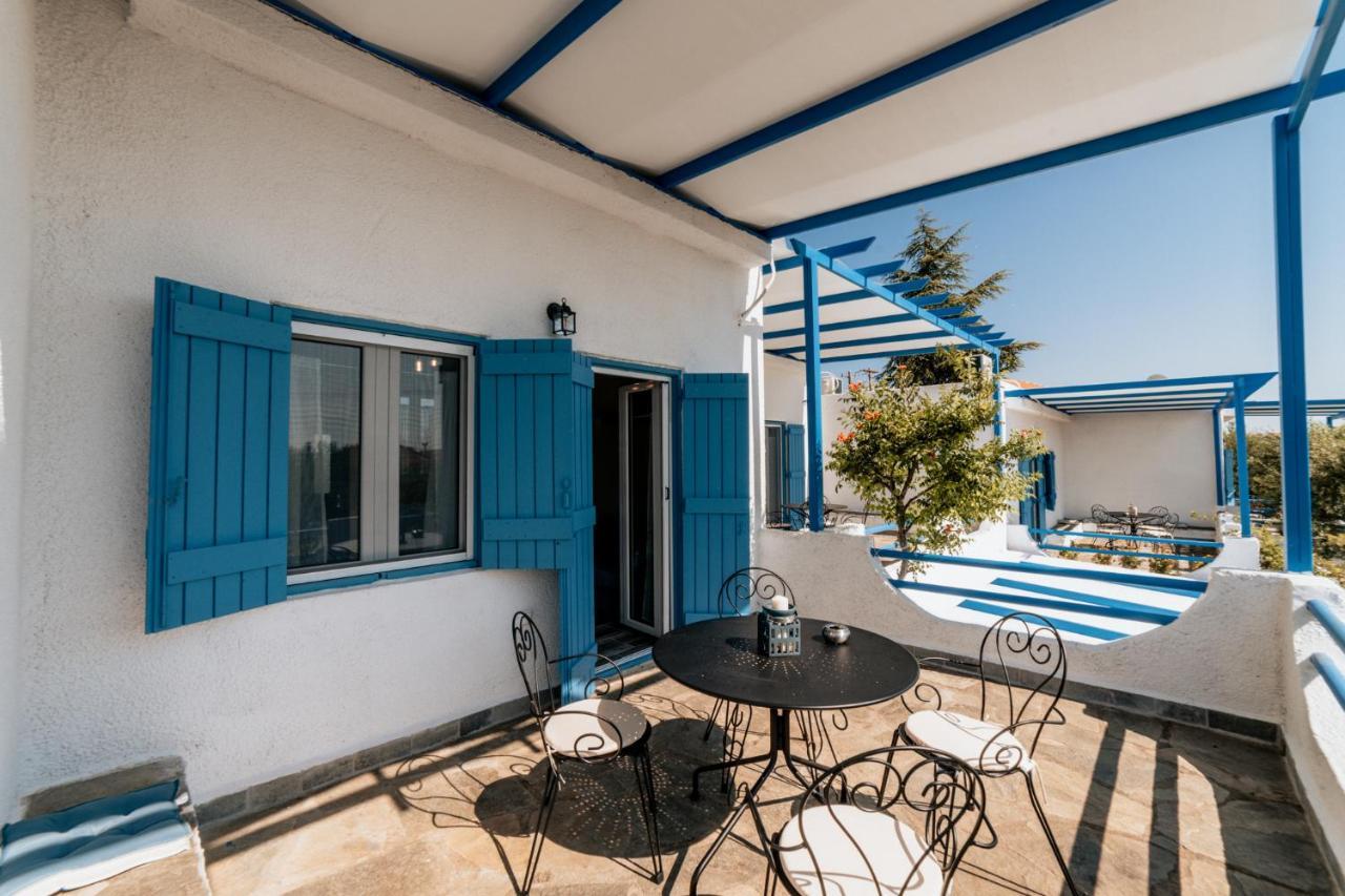 Country house Cyclades Luxury Nea Poteidaia